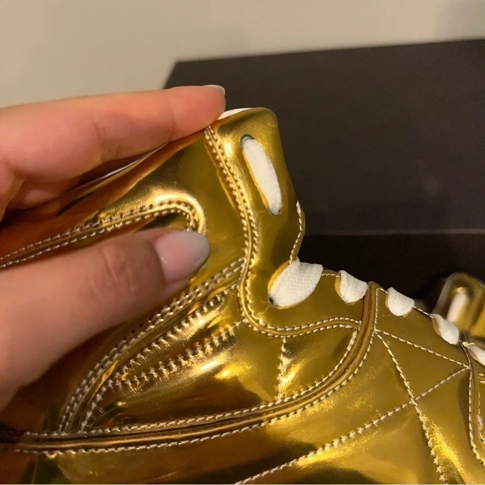 New Size 43 Valentino Garavani Gold Metallic-effect Lace-up Sneakers